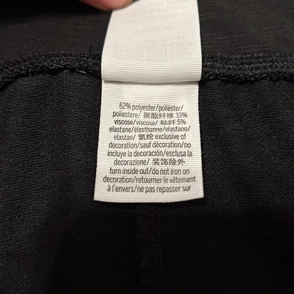 Victoria's Secret PINK Women's Black and White Shorts - Picture 6 of 6